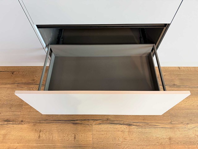 Nobilia - showroomkeuken met siemens studioline apparatuur - afbeelding 5 van  32