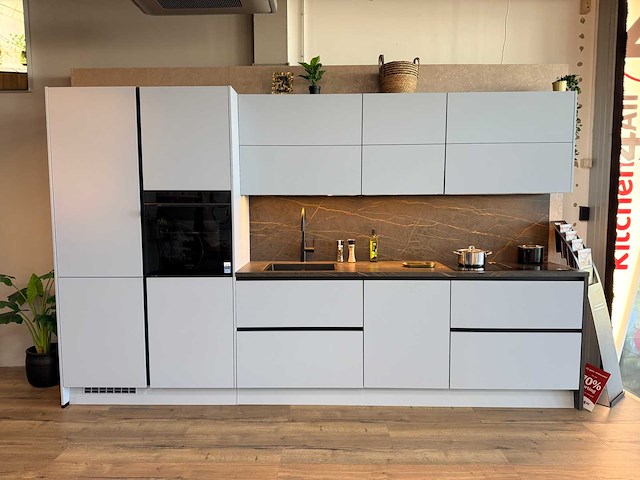 Nobilia - showroomkeuken met siemens studioline apparatuur - afbeelding 12 van  32