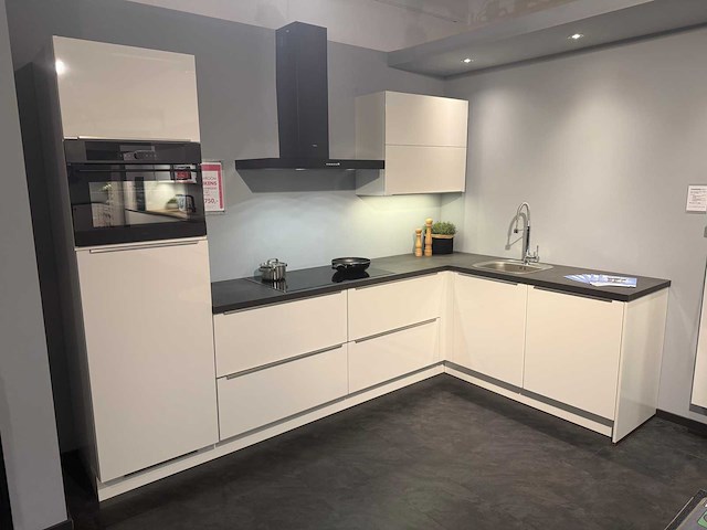 Nobilia - showroomkeuken - afbeelding 1 van  26