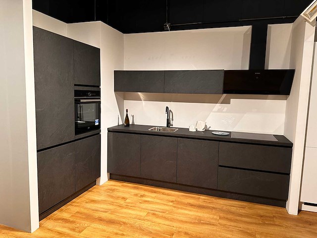 Nobilia - stoneart decor leisteen grijs - keukenopstelling - afbeelding 6 van  12