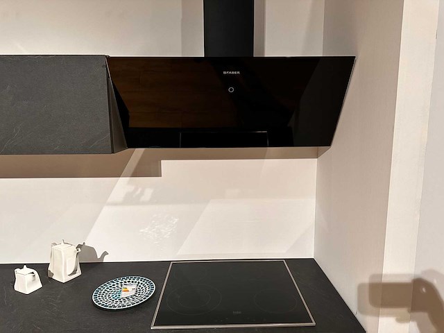 Nobilia - stoneart decor leisteen grijs - keukenopstelling - afbeelding 2 van  11