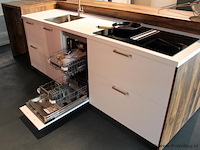 Nobilia 11 eilandkeuken met apparatenwand senso - afbeelding 5 van  32