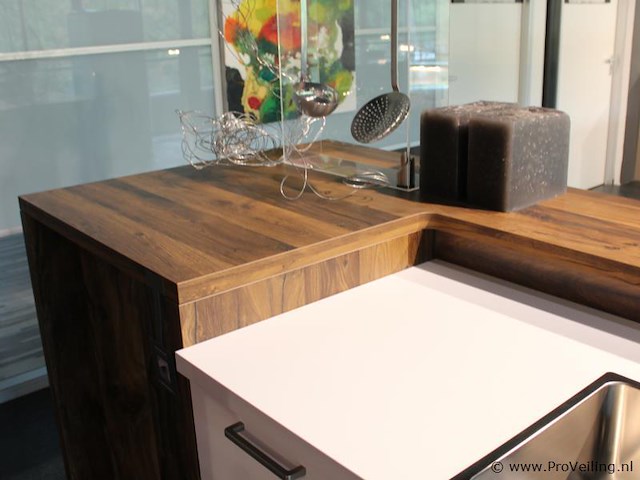 Nobilia 11 eilandkeuken met apparatenwand senso - afbeelding 14 van  32