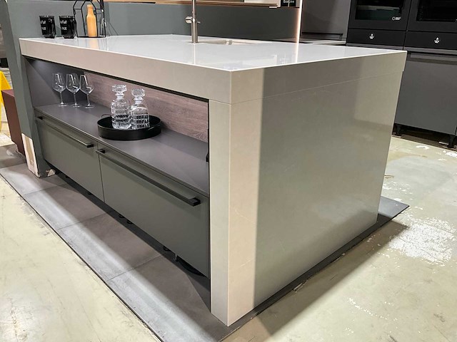 Nobilia cortona keukeneiland met achterwand - afbeelding 56 van  65