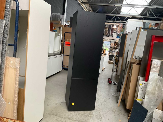 Nobilia decor eiken nero hoge keukenkast - afbeelding 2 van  5