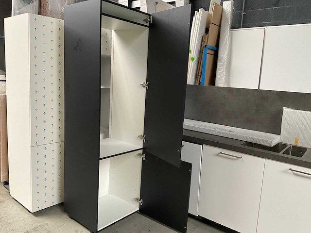 Nobilia decor eiken nero hoge keukenkast - afbeelding 5 van  5
