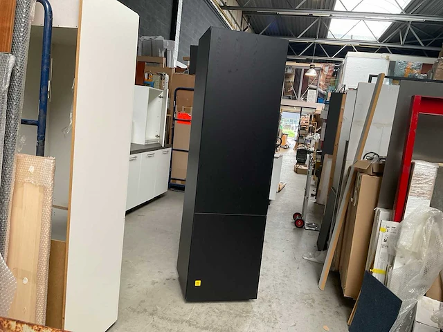Nobilia decor eiken nero hoge keukenkast - afbeelding 2 van  6