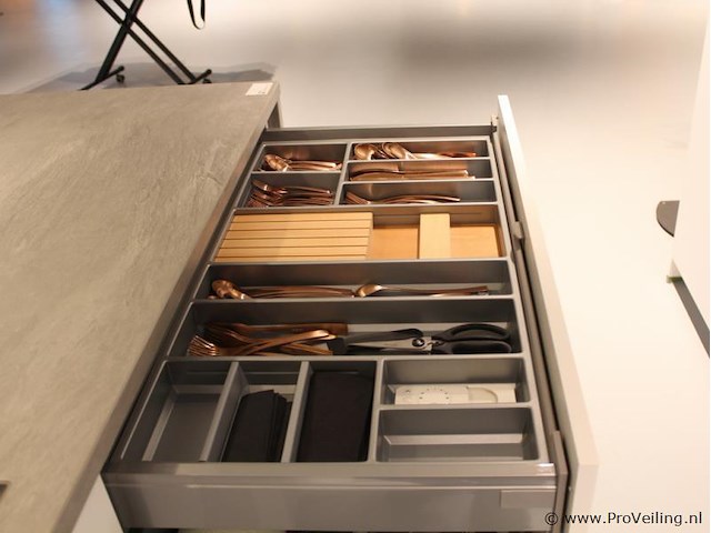 Nobilia eilandkeuken met apparatenwand touch - afbeelding 5 van  43