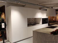 Nobilia eilandkeuken met apparatenwand touch - afbeelding 7 van  43