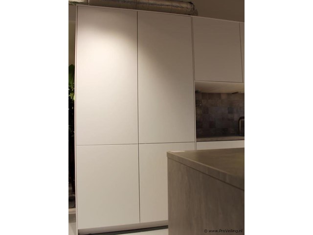 Nobilia eilandkeuken met apparatenwand touch - afbeelding 8 van  43