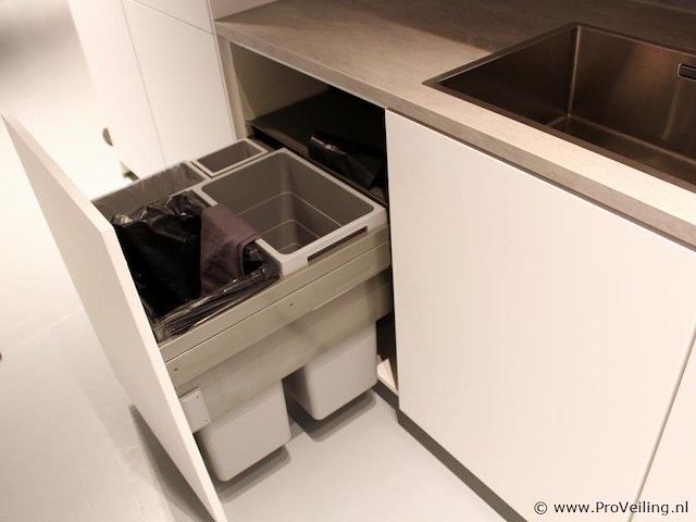 Nobilia eilandkeuken met apparatenwand touch - afbeelding 15 van  43