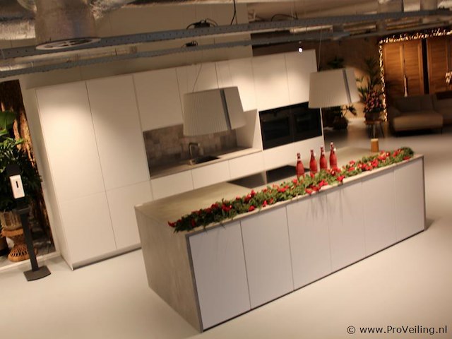 Nobilia eilandkeuken met apparatenwand touch - afbeelding 12 van  43