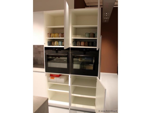 Nobilia eilandkeuken met apparatenwand touch - afbeelding 25 van  43