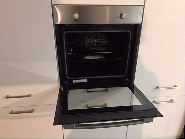 Nobilia laser mat wit eiland keuken - afbeelding 4 van  29