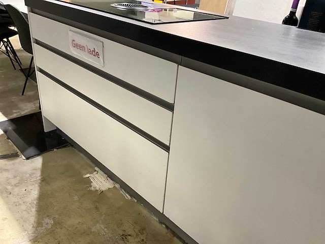 Nobilia oberon keukeneiland met achterwand - afbeelding 49 van  51