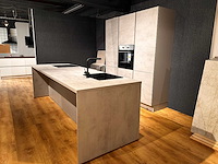 Nobilia riva decor beton grijs eiland keuken - afbeelding 19 van  21