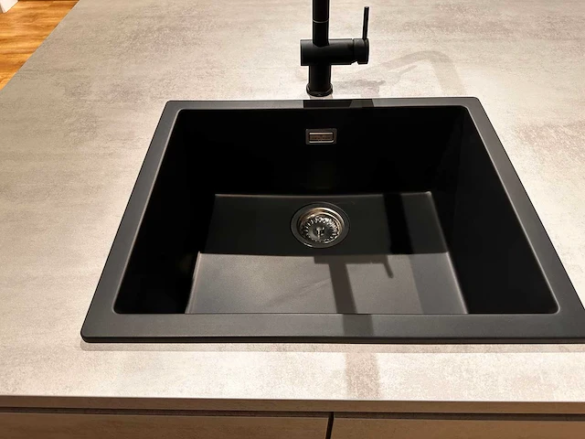 Nobilia riva decor beton grijs eiland keuken - afbeelding 10 van  21