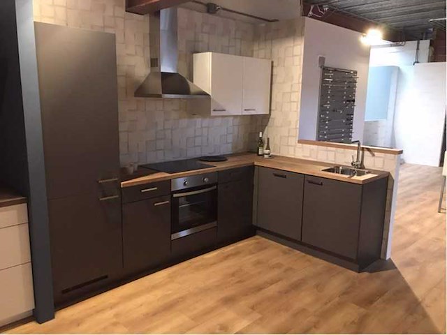 Nobilia schiefergrijs mat hoek keuken - afbeelding 9 van  11