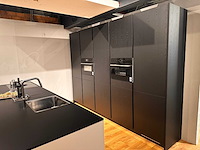 Nobilia structura eiken nero met wit eiland keuken - afbeelding 17 van  20