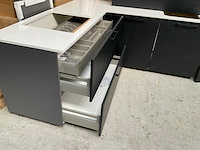 Nobilia toronto eiken decor keukenopstelling met composiet blad - afbeelding 7 van  14