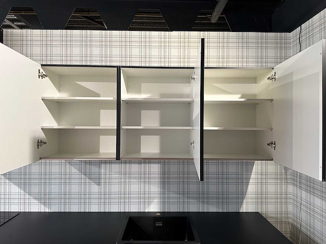 Nobilia touch supermat zwart parallel keuken - afbeelding 9 van  27