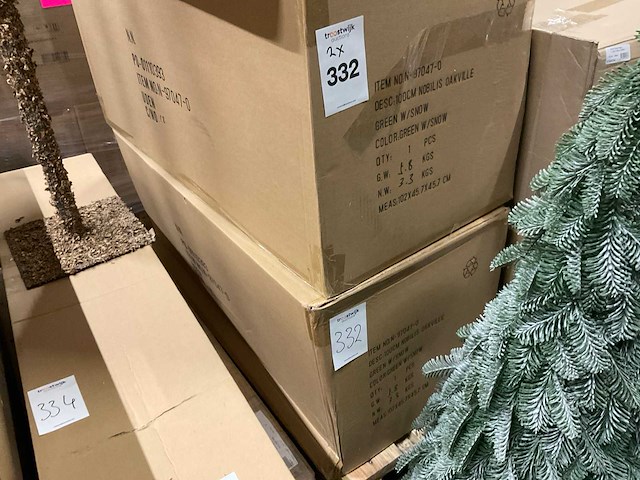 Nobilis oakville kunstkerstboom (2x) - afbeelding 1 van  3