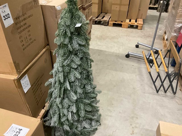 Nobilis oakville kunstkerstboom (3x) - afbeelding 1 van  4