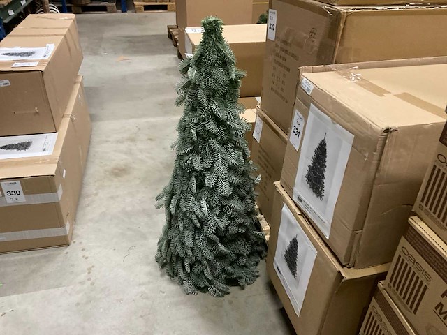 Nobilis oakville kunstkerstboom (3x) - afbeelding 2 van  4