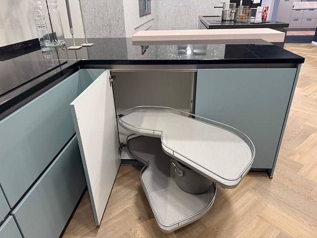 Nobillia - showroomkeuken met pelgrim apparatuur - afbeelding 14 van  41