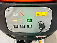 Noblelift - 2024 - nb530 - schrob- zuigmachine - afbeelding 4 van  7