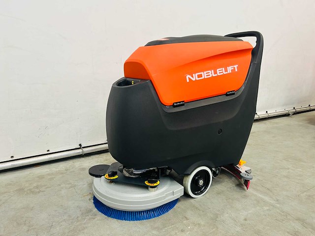 Noblelift - 2024 - nb530 - schrob- zuigmachine - afbeelding 3 van  10
