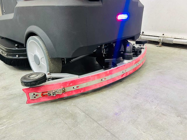 Noblelift - 2025 - nr810 - zit schrobmachine - afbeelding 3 van  4