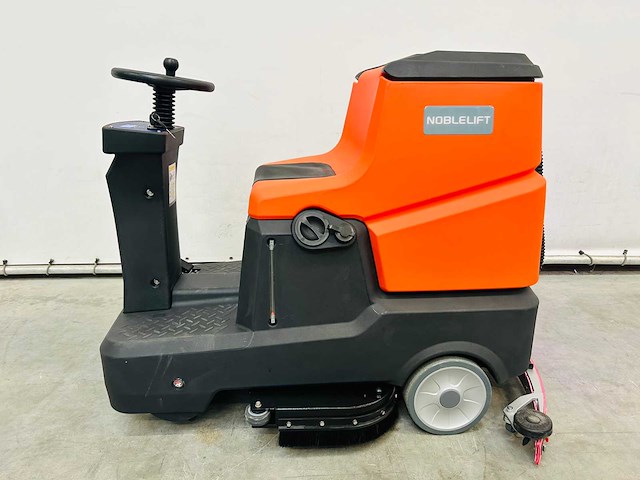 Noblelift - 2025 - nr810 - zit schrobmachine - afbeelding 6 van  13
