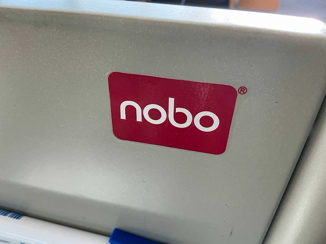 Nobo magnetisch verrijdbaar whiteboard - afbeelding 3 van  5