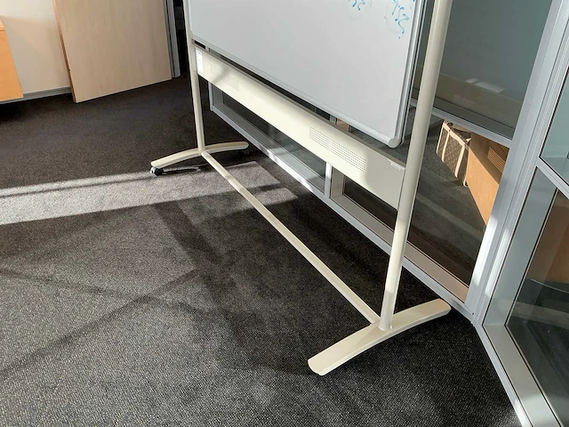 Nobo magnetisch verrijdbaar whiteboard - afbeelding 2 van  5