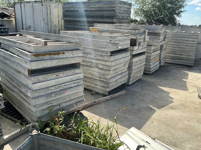 Noe partij aluminium bekistingsmateriaal 800m2 - afbeelding 17 van  20