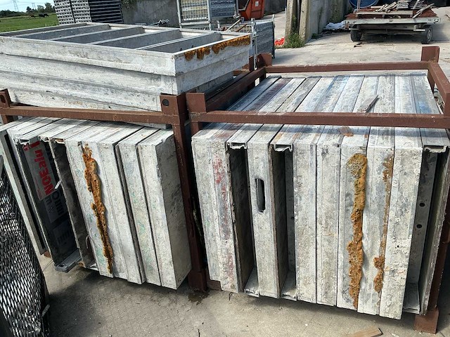 Noe partij aluminium bekistingsmateriaal 800m2 - afbeelding 2 van  39
