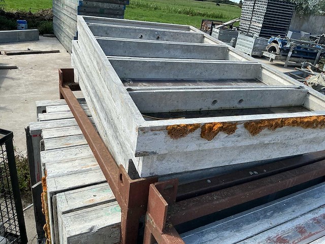 Noe partij aluminium bekistingsmateriaal 800m2 - afbeelding 3 van  39