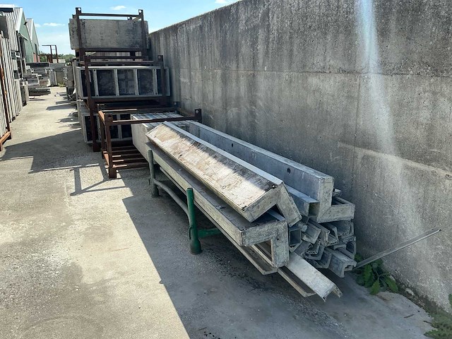 Noe partij aluminium bekistingsmateriaal 800m2 - afbeelding 32 van  39