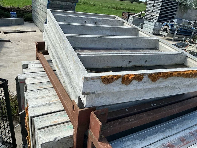Noe partij aluminium bekistingsmateriaal 800m2 - afbeelding 3 van  39
