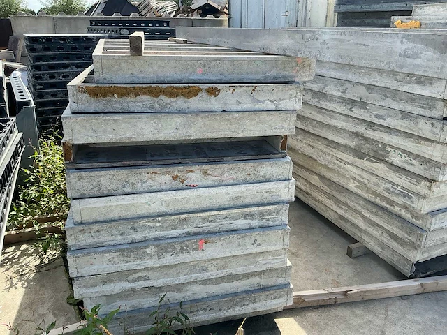 Noe partij aluminium bekistingsmateriaal 800m2 - afbeelding 23 van  39