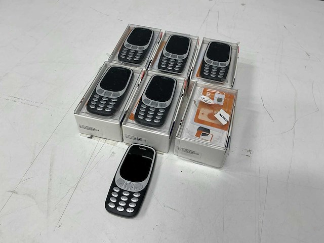 Nokia - 3310 3g - mobiele telefoon (6x) - afbeelding 1 van  9
