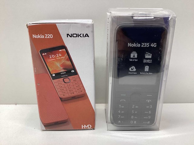 Nokia - mobiele telefoon (2x) - afbeelding 1 van  5