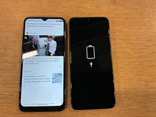 Nokia g11 ta-1401 mobiele telefoon (2x) - afbeelding 3 van  6