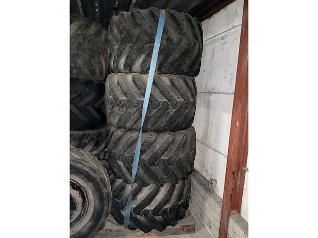 Nokian bandenset (4-delig) 600/50-22.5 - afbeelding 2 van  9