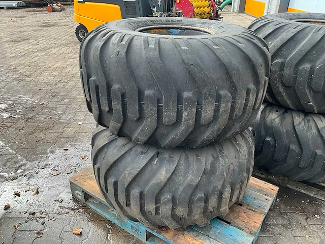 Nokian els band met velg (2x) - afbeelding 2 van  4