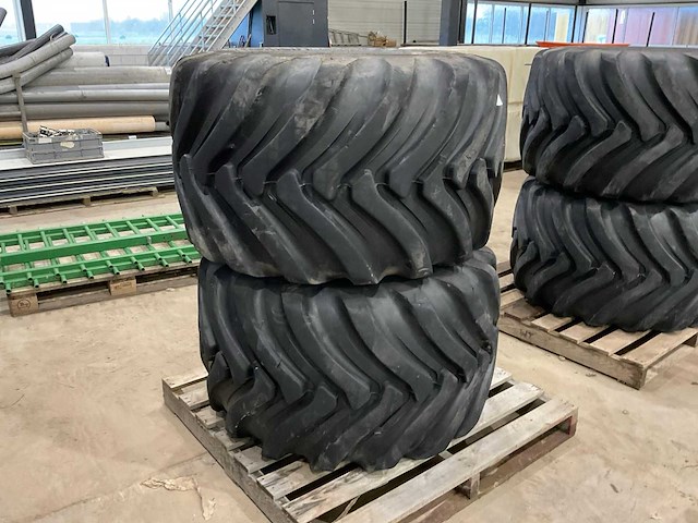 Nokian excavator landbouw wiel (2x) - afbeelding 1 van  5
