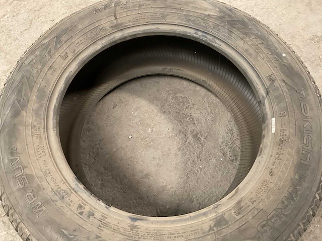 Nokian tyres band - afbeelding 3 van  3