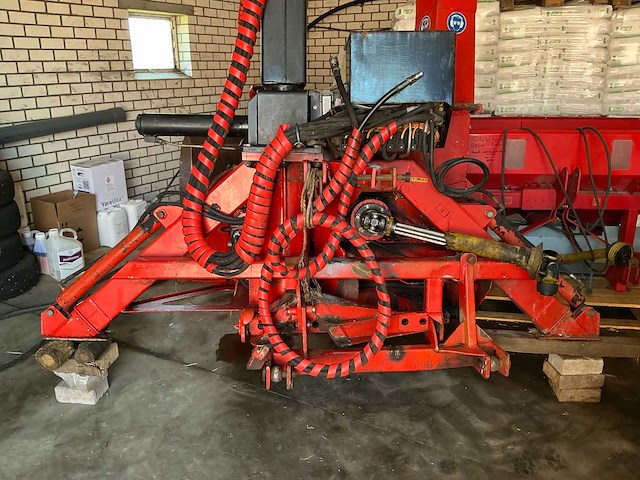 Nokka tp 960 ph pto houtversnipperaar met houtkraan – ø 280 mm – 1600 kg - afbeelding 8 van  23