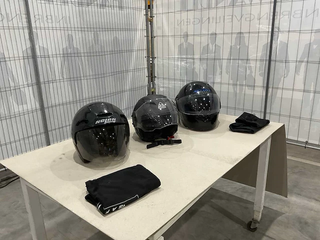 Nolan bayard xenzo - motorhelm (3x) - afbeelding 1 van  8